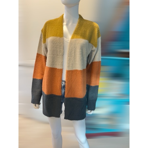 MYSTREE Gorgeous color block ever so soft cardigan S M L - Picture 2 of 4